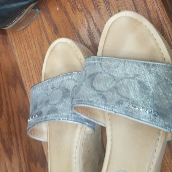 Joanne Coach sandals. Size 8 1/2 B - Picture 8 of 9